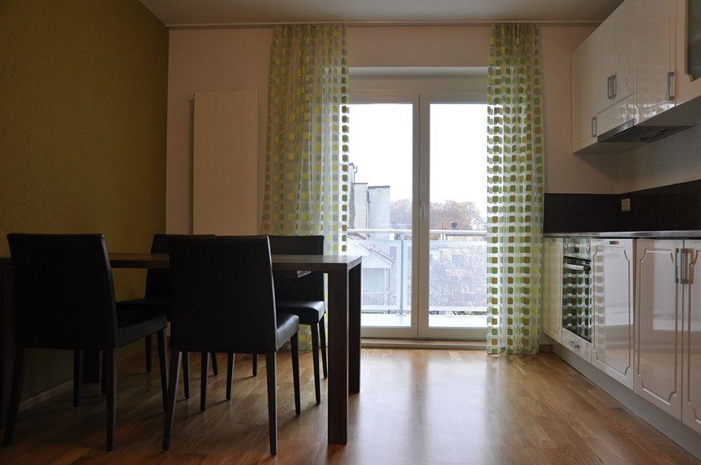 Residence Apartments By Hotel Du Commerce Базел Екстериор снимка
